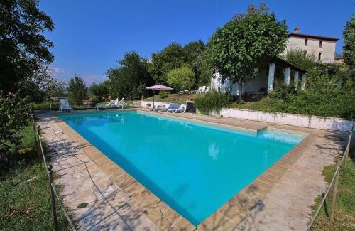 Umbertide House | Attractive apartment in old farmhouse on the estate with pool
