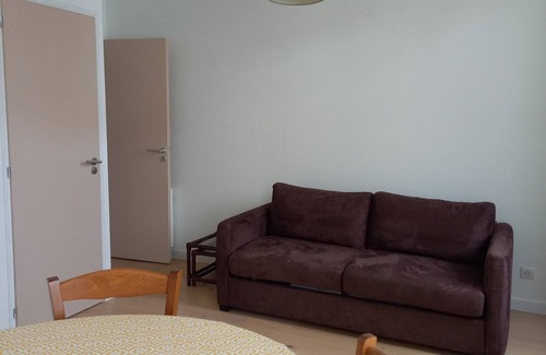 Rochefort Apartment | Attractive new 30m2 T2 apartment, close to amenities, town center and spa.