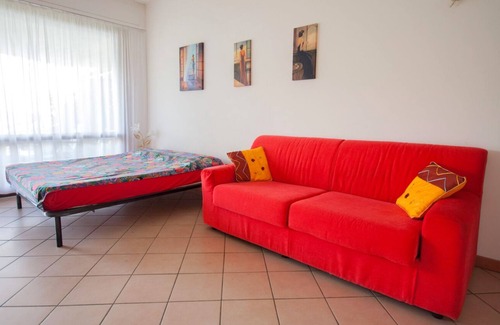 Susello Apartment | Attractive studio with terrace and garden, pool and dream view
