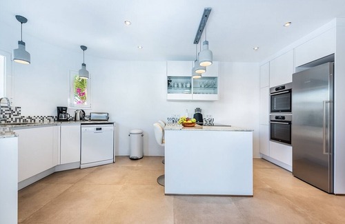 Cala Serena Villa | Attractive Villa with A/C, WiFi, Private HEATED POOL only 250m from the Idyllic Cala Serena Beach!