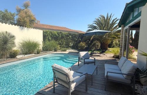 La Bree-les-Bains House | Au bord de la piscine pres de la plage