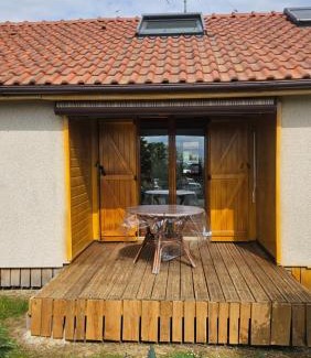 Giffaumont-Champaubert Ski Chalet | Au bord du lac