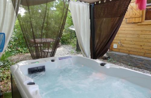 Varages Bed & Breakfast | Au Cabanon Chez Nath - chbre d'hôtes