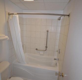 Riviere-du-Loup Regional County Municipality Hotel | Auberge de la Pointe