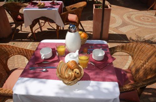 Porquerolles Hotel | Auberge des Glycines