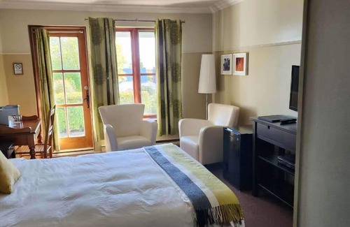 Cap-a-l'Aigle Hotel | Auberge des Nuages