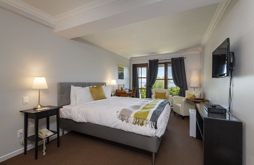 Cap-a-l'Aigle Hotel | Auberge des Nuages