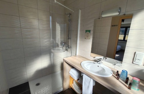La Cluse-and-Mijoux Hotel | Auberge du Château de Joux