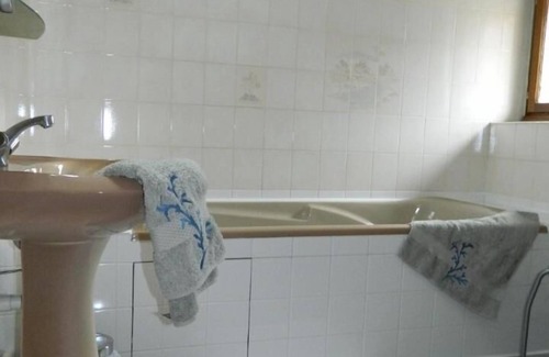 Guines Hotel | Auberge du Colombier