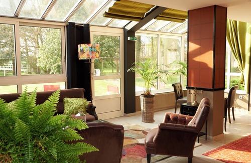 Remilly-Aillicourt Hotel | AUBERGE DU PORT