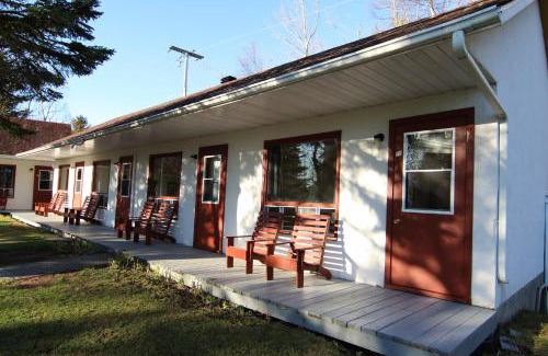 Isle aux Coudres Hotel | Auberge La Coudriere (Cool Hotel)
