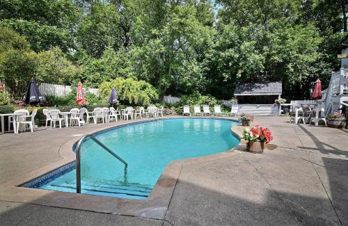 Knowlton Hotel | Auberge Lakeview Inn