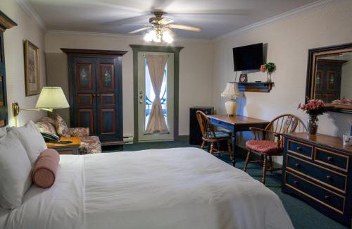 Knowlton Hotel | Auberge Lakeview Inn