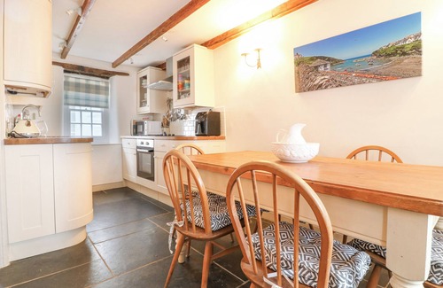Port Isaac House | AUNT DORA'S, pet friendly, character holiday cottage in Port Isaac