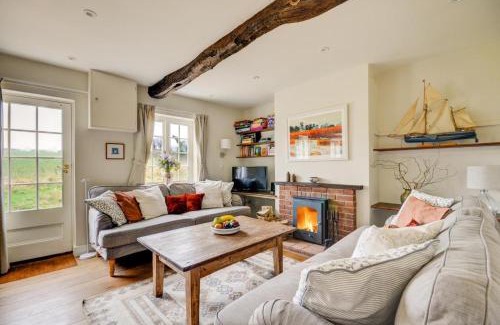 Little Barningham House | Aurora Cottage