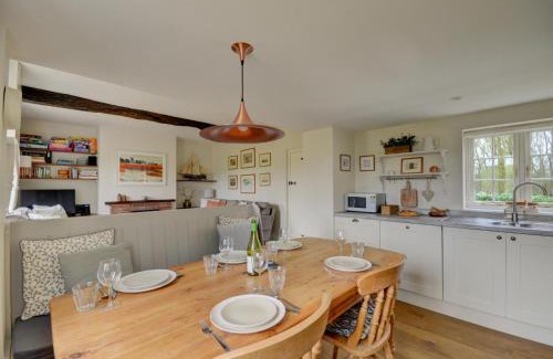 Little Barningham House | Aurora Cottage