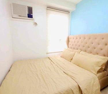 Tondo Apartment | AURUM HOLISTAY DECA HOMES 2BR UNIT with FREE CAR PARK
