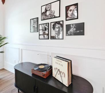 Pflugerville House | Austin Music Retreat - 5-Bedroom home with Pool and Game Room