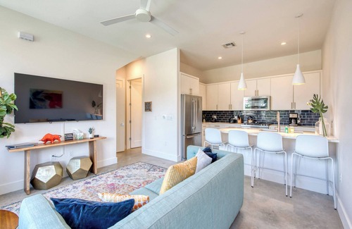 Galindo House | Austin Retreat | 2 Home Units Just 3 mi from Downtown!