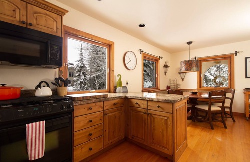 Sun Valley House | Austrian Chalet minutes from the mountain