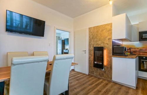 Leoben Apartment | AusZeit Steiraland 3 mit überdachter Terasse privatem Garten und gratis Parkplatz