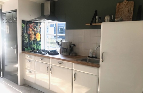 Hem Cabin | Authentic, attractive house. Nearby Amsterdam, Enkhuizen, Volendam 4 pax