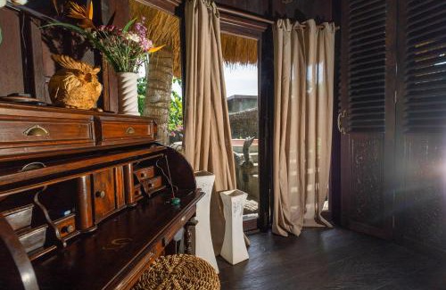 Kerambitan Apartment | Authentic beachfront Villa Owl