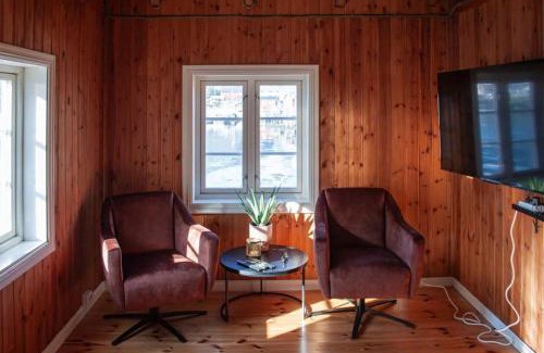 Reine House | Authentic central located cabin close to Reinebringen Lofoten