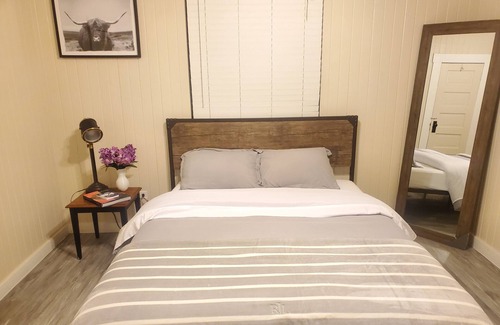 Apple Hill Cottage | Authentic Cottage In the Heart of Apple Hill & Wine Country