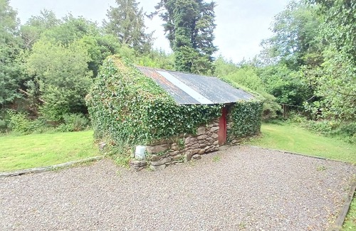 Blackwater Bridge Cottage | Authentic Irish cottage in the Ring of Kerry