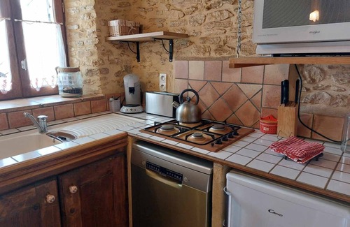 Proissans Cottage | Authentic little Périgord house with saltwater swimming pool, just outside SARLAT