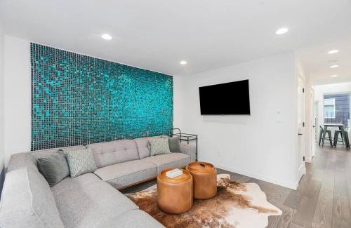 North Beacon Hill House | Autumn Leaves in Jefferson Park