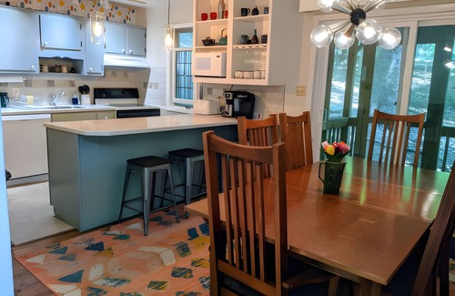 Berkeley Springs House | Autumn Wings - A Natural Retreat