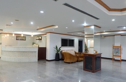 Lang Suan Hotel | Auychai Grand Hotel