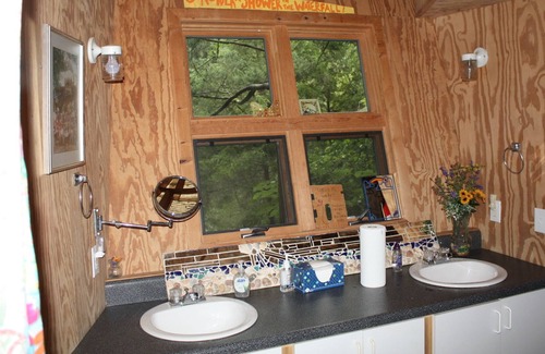 Westminster Cabin | Avalon at Lake Hartwell...family reunions, clemson football, weddings, frat parties