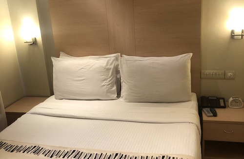 New Delhi Hotel | Avalon Courtyard