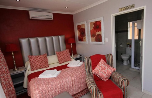 Newcastle House | Avalon Guest Manor