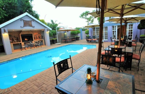 Newcastle House | Avalon Guest Manor