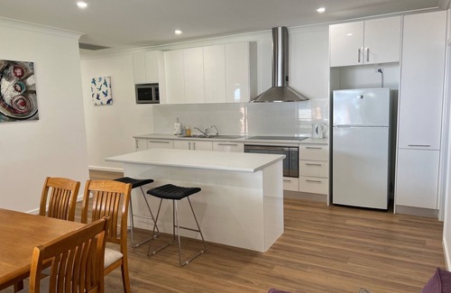 Beresfield Villa | AVALON REST THORNTONn2 Bedroom Apartment in Tranquil Location