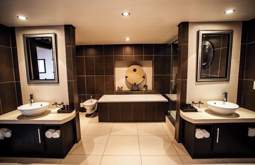 Maseru Hotel | Avani Lesotho Hotel & Casino