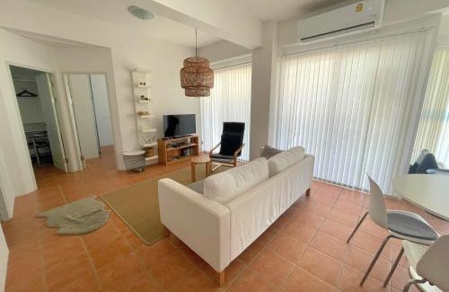 Kram Apartment | Avatara B condominium Family room B25