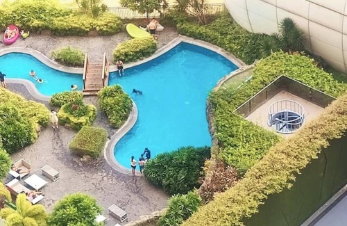 Plainview Apartment | Aveline Suites Blue/City center view, Philippines