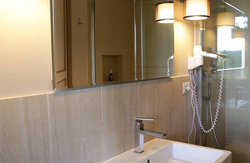 Elmas Bed & Breakfast | Avion B&B