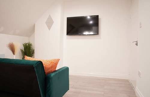 Croham Apartment | Avondale Road