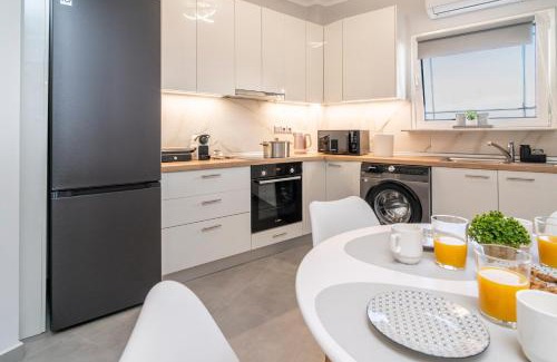 Old Town Apartment | Avra Sea Walls