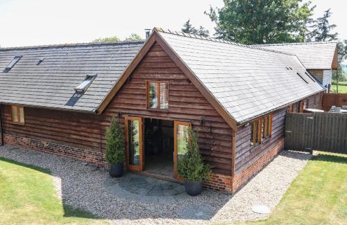 Llanfair Caereinion House | Awelfan