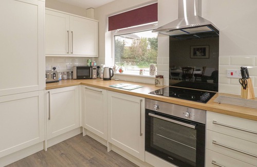 Rhos on Sea Cottage | AWELON, pet friendly, country holiday cottage in Rhos-On-Sea
