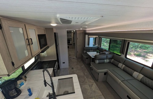 Fairburn RV Rental | AWESOME AND FUN campground in Fairburn. GREAT FOR KIDS, CAMP FIRE, SWIMMING POOL