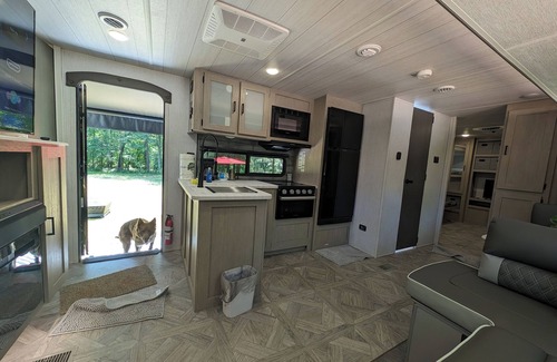 Fairburn RV Rental | AWESOME AND FUN campground in Fairburn. GREAT FOR KIDS, CAMP FIRE, SWIMMING POOL