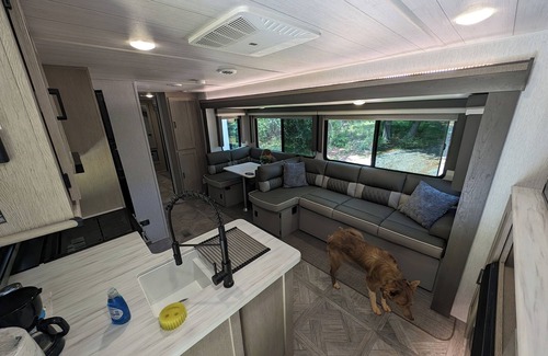 Fairburn RV Rental | AWESOME AND FUN campground in Fairburn. GREAT FOR KIDS, CAMP FIRE, SWIMMING POOL